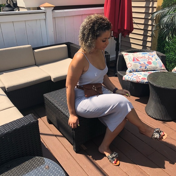 Meet your Posher, Dee - Picture 4 of 4